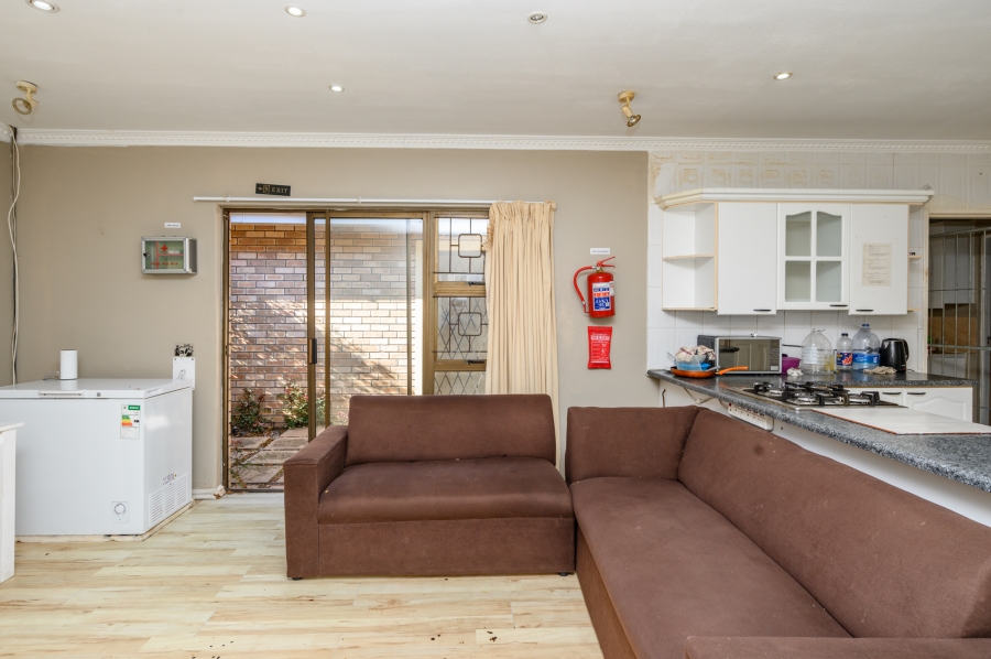 15 Bedroom Property for Sale in Summerstrand Eastern Cape